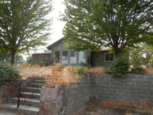 102 Washington St, Weston OR  exterior