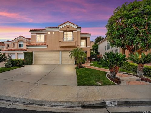 9 Salinas, El Toro, CA 92610-1867