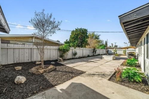 859 Citron St, Anaheim CA  92805-1706 exterior
