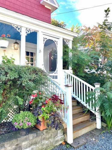 15 Jackson St, Hillsboro, NH 03244-5522