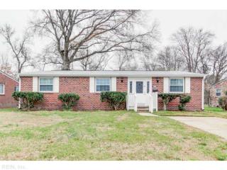 1916 Zinzer Rd, Hampton, VA 23663-1045