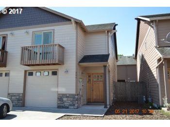 804 King Dr, Rainier, OR 97048-2650
