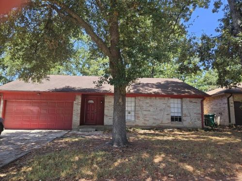 2 Ollerton Dr, Conroe TX  77303-1813 exterior