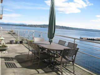 334 Lakeside Ave, Seattle WA  98144-2671 exterior