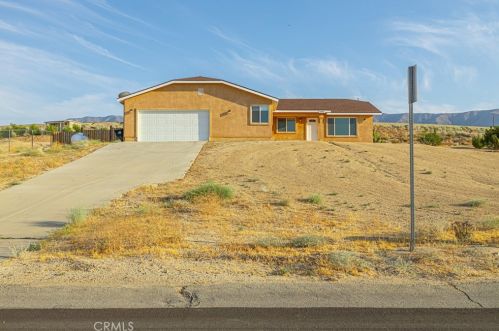 12610 Avenue, Pearblossom, CA 93553