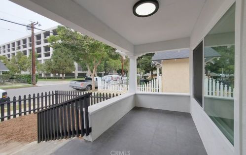 1026 3rd St, Santa Ana, CA 92703-3932