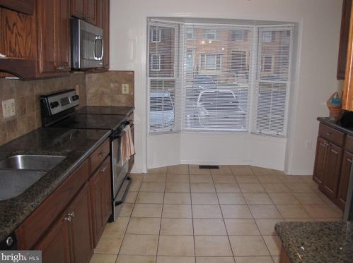 7703 Bristol Square Ct, Springfield VA  22153-3100 exterior