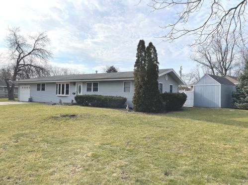 525 Juniper Ln, Bradley, IL 60915-1125