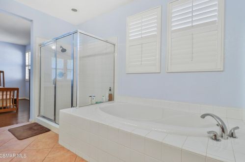 735 Eisenhower Way, Simi Valley CA 93065-8361 exterior