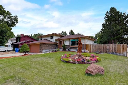 2502 Courtney Dr, Loveland, CO 80537-7304