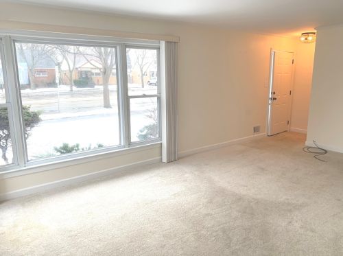 7932 Harlem Ave, Niles IL  60714-3204 exterior