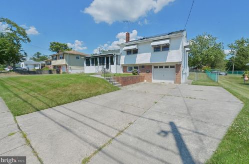 85 Clement Dr, Somerdale, NJ 08083-2201