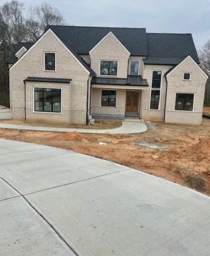 568 Versailles Dr, Auburn, GA 30011-2638