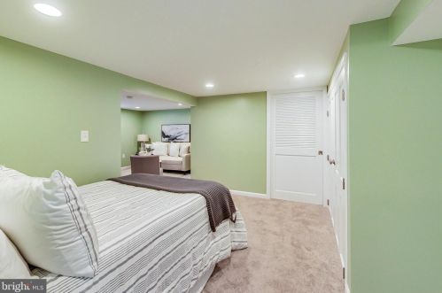 6608 Gude Ave, Silver Spring MD 20912-4827 exterior