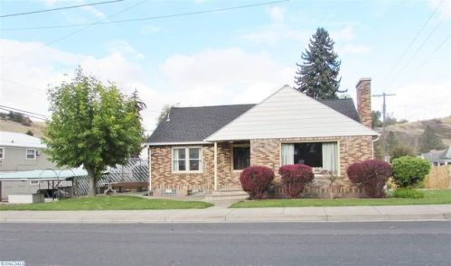 109 Thorn St, Colfax, WA 99111-1747