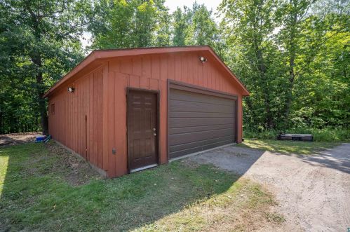 5154 Eagle Lake Rd, Duluth, MN 55803-1105