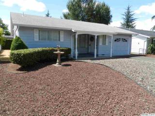 555 Cascade Dr, Woodburn, OR 97071-3043