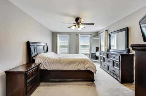 1045 Big Eagle Trl, Carol Stream IL  60188-9153 exterior