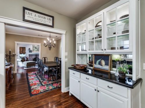 3701 Crestline Rd, Fort Worth TX  76107-3333 exterior