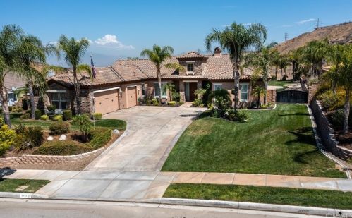 3043 Tiffany Ln, Colton, CA 92324-9215