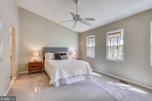 145 Kinsman View Cir, Silver Spring MD 20901-1600 exterior