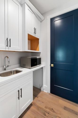 2731 Arden Rd, Atlanta GA  30305-1913 exterior