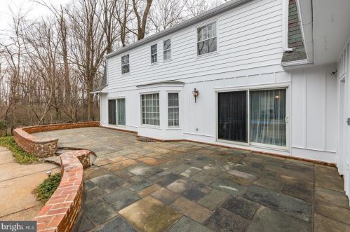 301 Ridgeview Rd, Princeton NJ  08540-7666 exterior