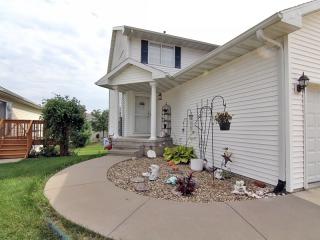 4593 Spoonbill Ct, Midway, IA 52302-8912