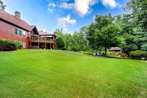185 River Meadow Ln, Social Circle, GA 30025-4898