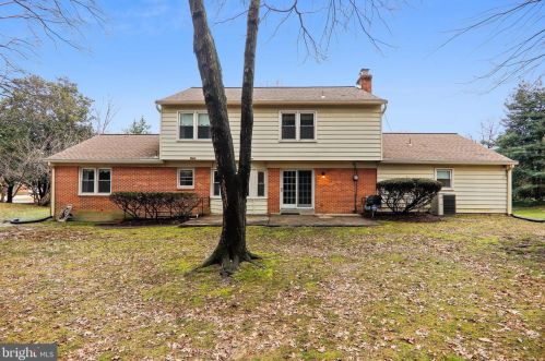 14120 Rippling Brk Dr, Silver Spring MD 20906-2302 exterior