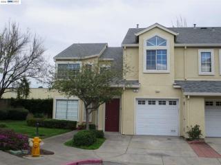32 Trestle Dr, Hayward, CA 94544-1387