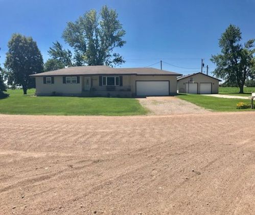 1535 Minden Dr, Columbus, NE 68601-7263