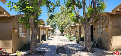 463 Riverdale Dr, Glendale CA  91204-3040 exterior