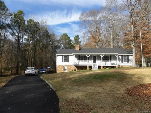 609 Reese Dr, Sandston, VA 23150-3223