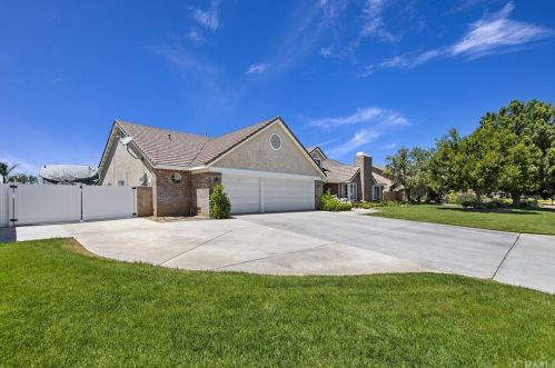 7539 Whitegate Ave, Riverside CA  92506-5455 exterior