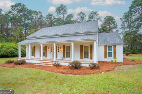 11 Country Squire Dr, Statesboro, GA 30458-9031