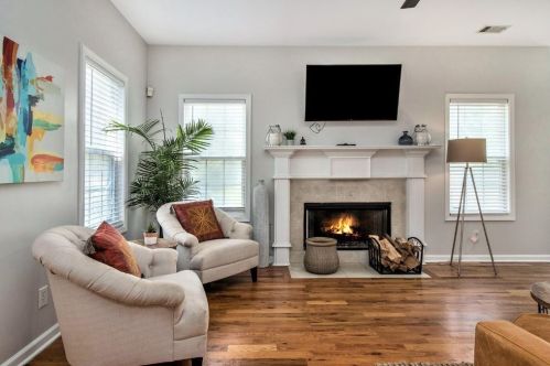 681 Evelyn Pl, Atlanta GA  30318-6449 exterior