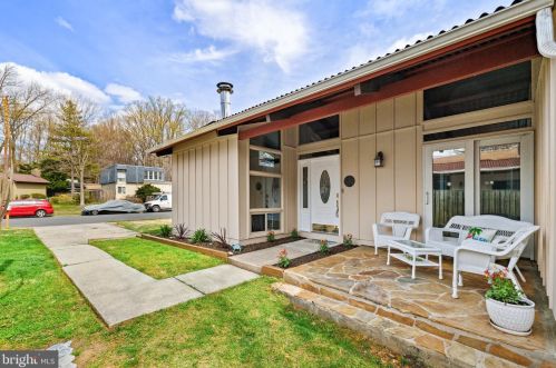 12728 Torrington St, Woodbridge, VA 22192-3010