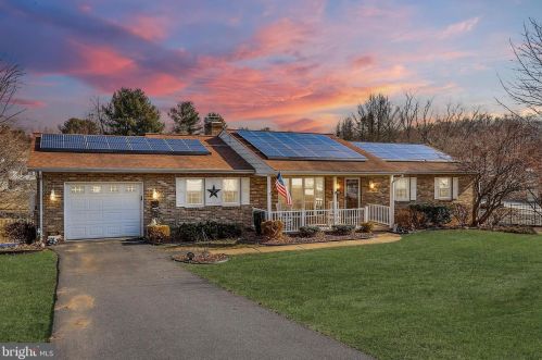 1603 Thornwood Ct, Fallston, MD 21047-1611