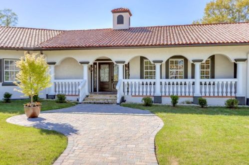 160 Atlanta Country Club Dr, Marietta, GA 30067-4667