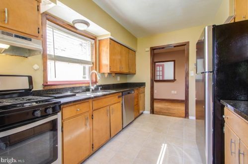 11025 Lockwood Dr, Silver Spring MD 20901-4514 exterior