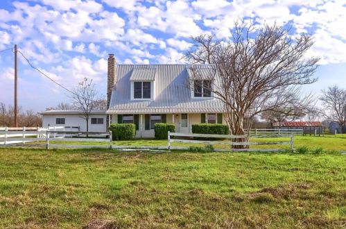763 Upper Elgin River Rd, Webberville, TX 78621-5523