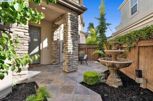 3292 Ridgefield Way, Pleasanton, CA 94568-7236