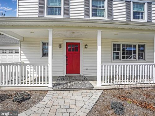 42 Overlook Dr, Primrose, PA 17901-4028