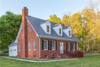 151 Roquemore Rd, Clemmons, NC 27012-8539