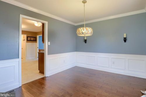 1551 Dunmore Dr, Lancaster PA  17602-1247 exterior