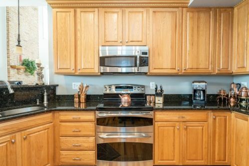 12659 Elvan Rd, Lovettsville, VA 20180-2761
