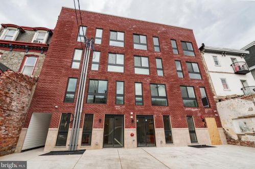 36 40th St, Philadelphia, PA 19104-3043