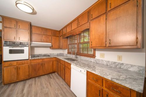 2189 Eastwood Dr, Lithonia GA  30078-2671 exterior