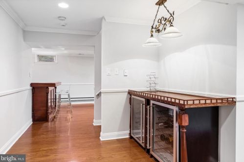 3 Kings Ln, Tavistock NJ 08033-1230 exterior